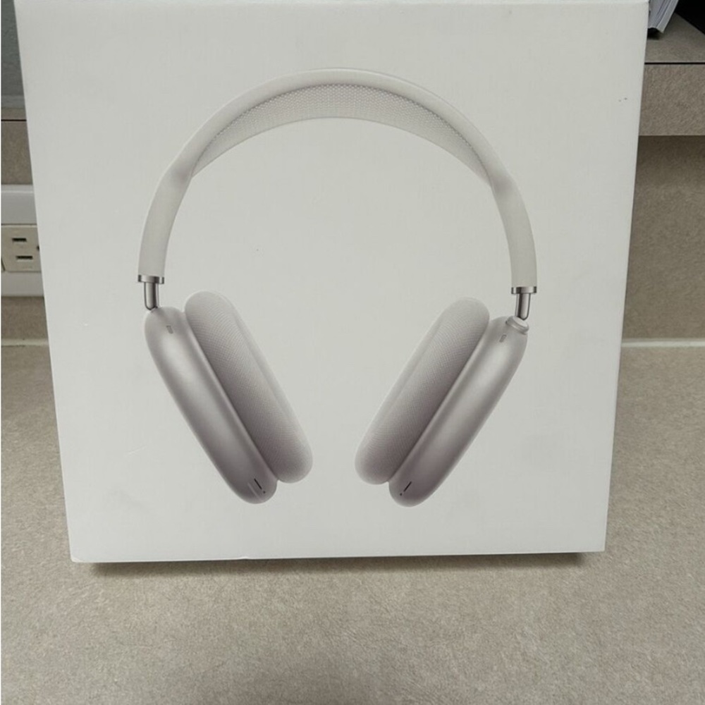 Apple AirPod Max Headphones - Silver